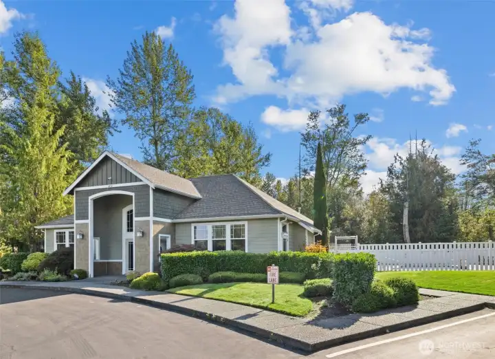 Beautiful clubhouse for larger gatherings