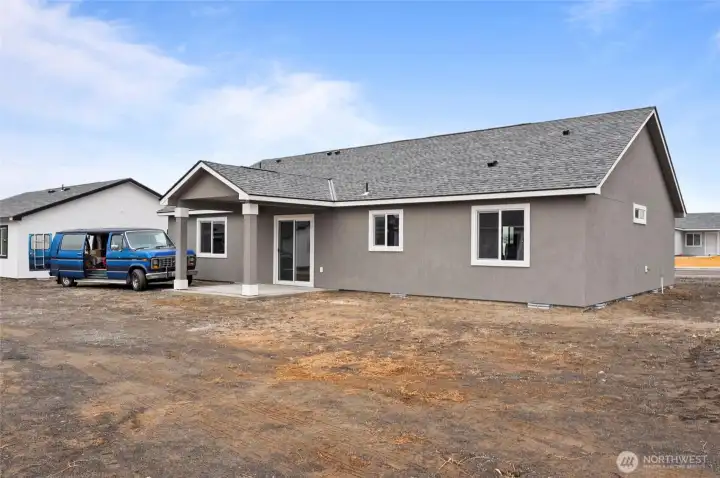 Photo of previously built home. Home may feature additional upgrades not available. Photos/build my vary.