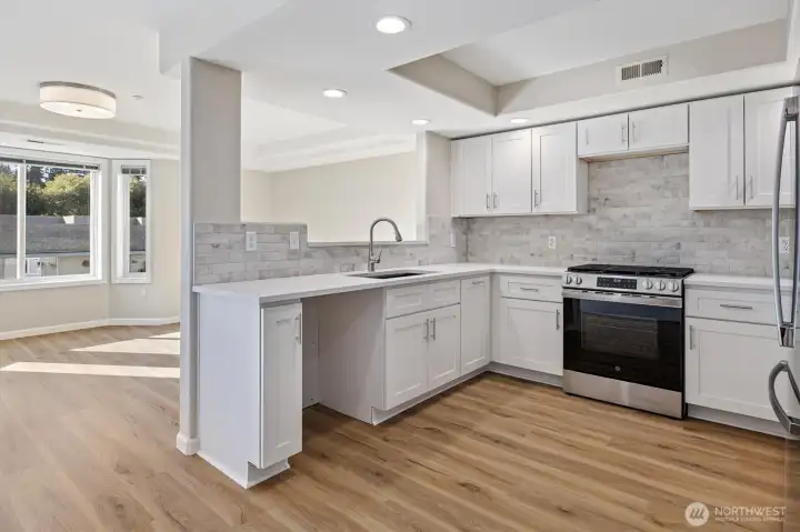 Dishwasher and microwave to be installed 10/31