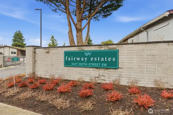 Welcome to the beautiful community of Fairway Estates...