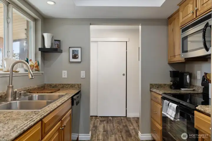 Looking back toward entry hallway.