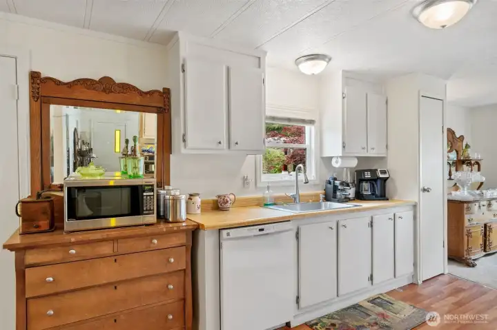 Open Kitchen leading to informal eating area.