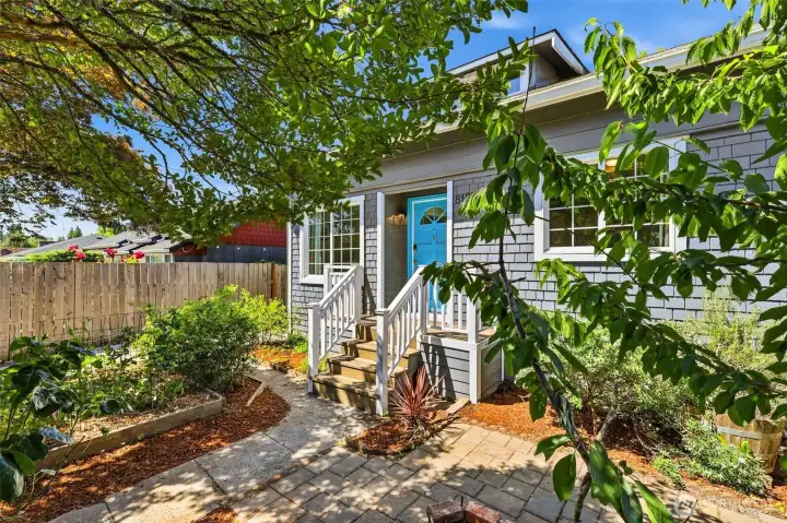 Classic South Seattle charm on a quiet residential street