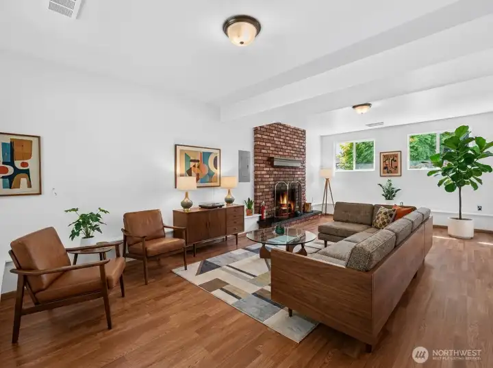 Virtually Stagged Great Room
