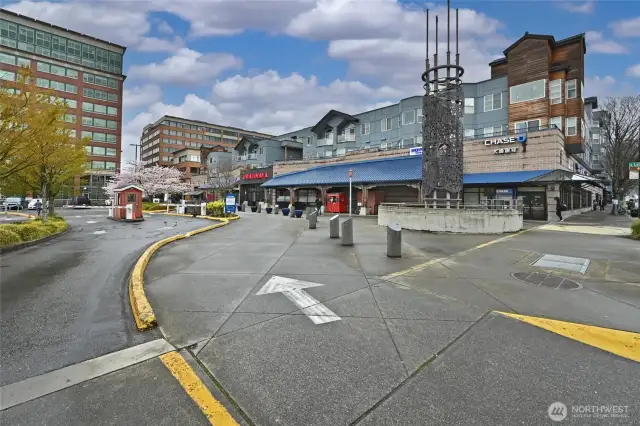 Quick access to major transit, T-Mobile Park and Lumen Field.