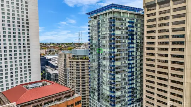 3101 - sweeping views and sunsets through downtown Seattle, Olympics and Queen Anne