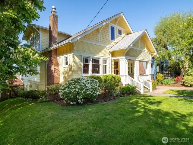 Corner property with easy access to QA, Fremont and 99