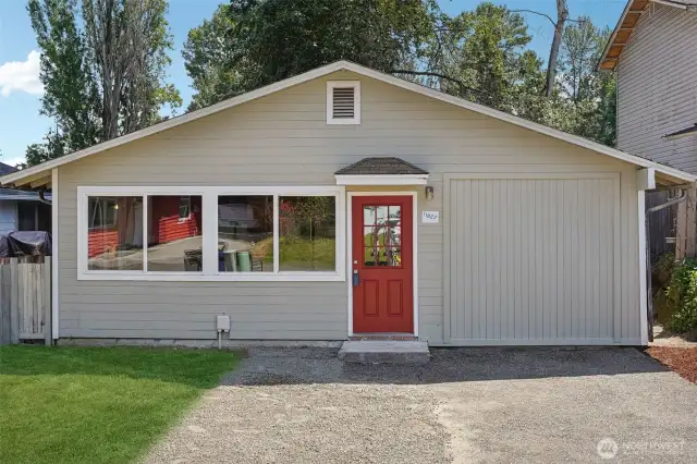 Stand-along single family home that is move-in ready!