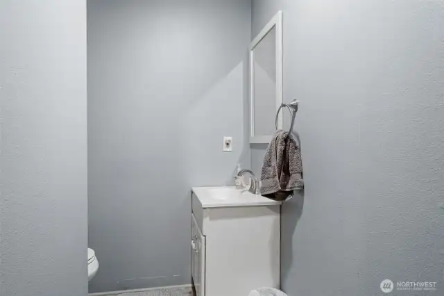 Mainfloor powder room