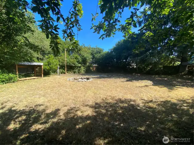 From north side of lot, looking to the south.  You can see how private it is!