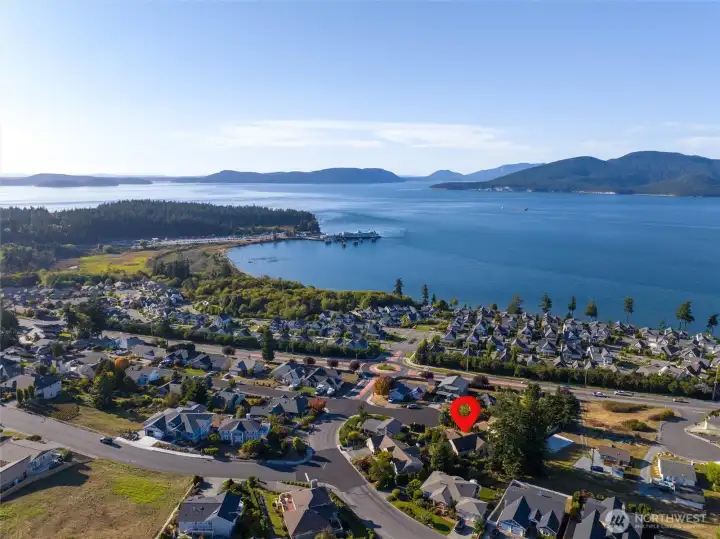 Easy walk to Guemes channel trail...Close to Washington Park...