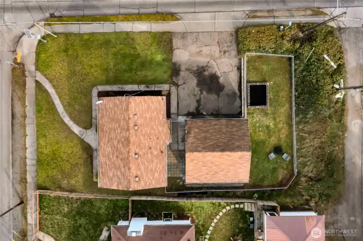 Aeriel view of the lot.