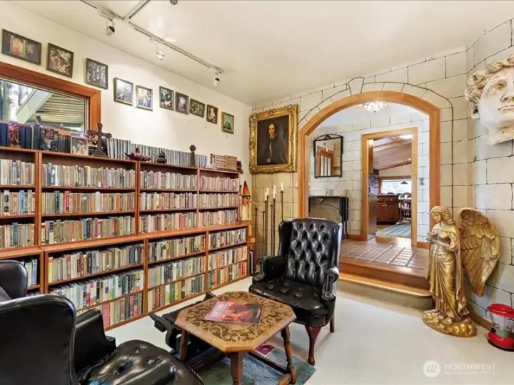 Potential for an art studio.....or other options that fit your lifestyle.