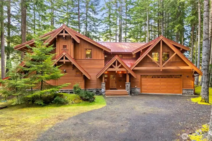 Scenic mountain retreat surrounded by forested beauty