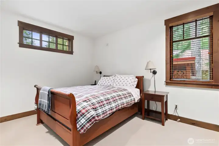 Primary Bedroom - Main level