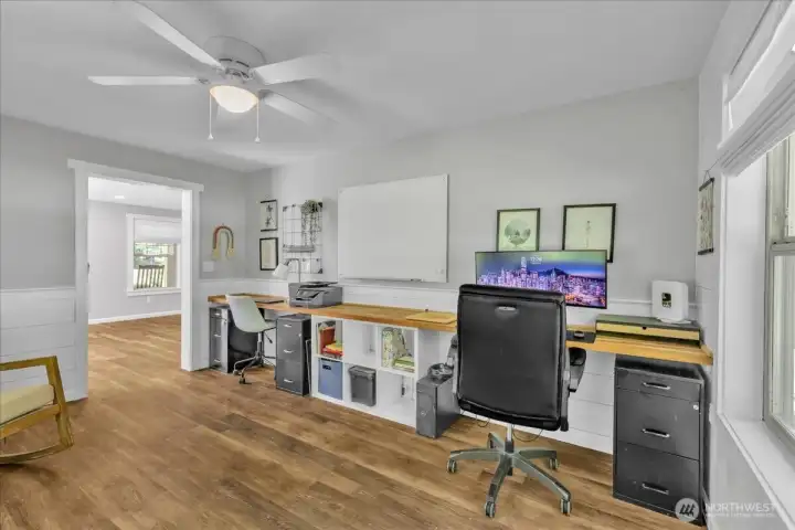 Set up perfectly for multiple people to use the space or even homeschooling!