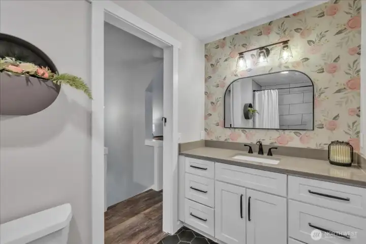 What gorgeous wall paper in the full bathroom upstairs!