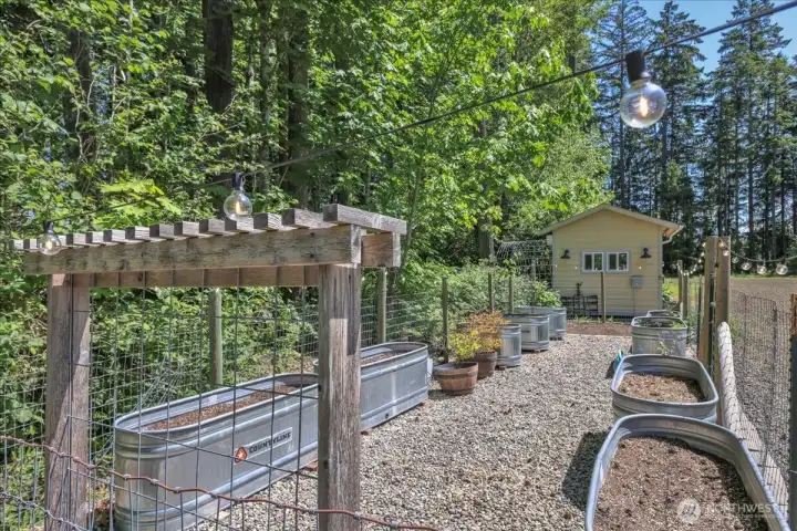 Yep! There is garden space too!