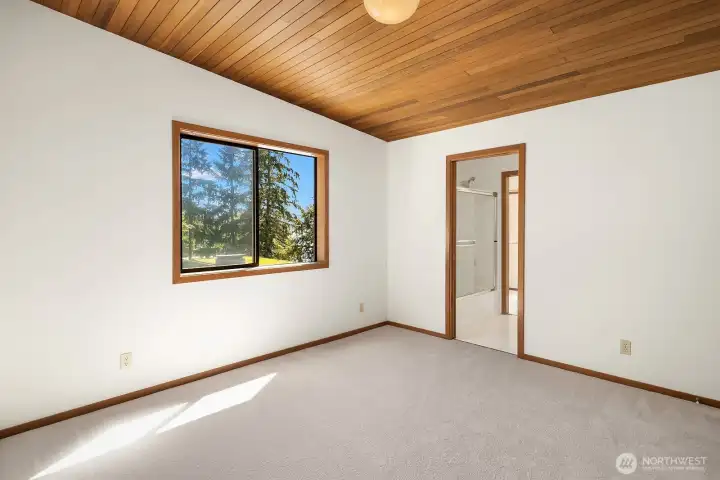 Main bedroom which flows to the full bathroom and walk in closet.