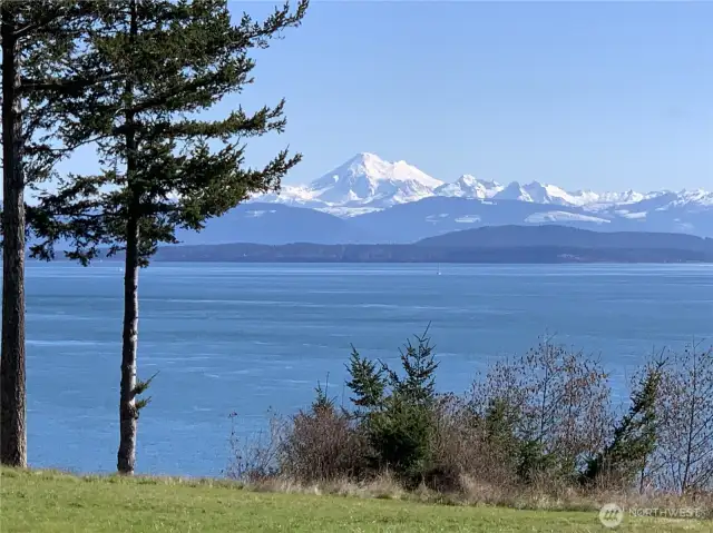 Mt Baker sits front and center to the east