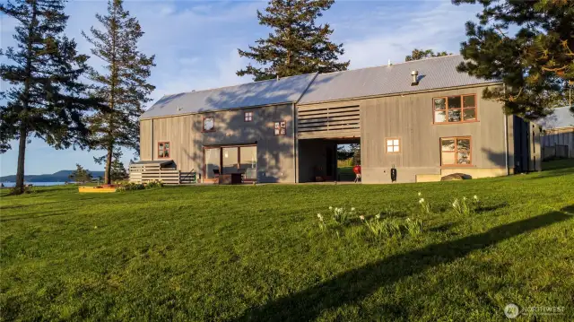 Home is bathed in sun from sunrise to sunset.