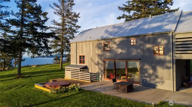 This place shines at sunrise AND sunset!