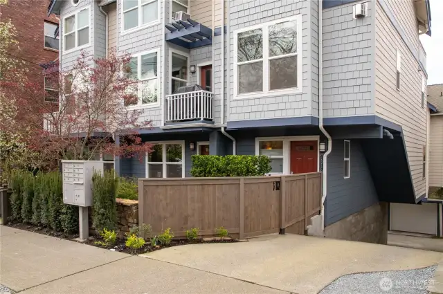 Private front yard entry
