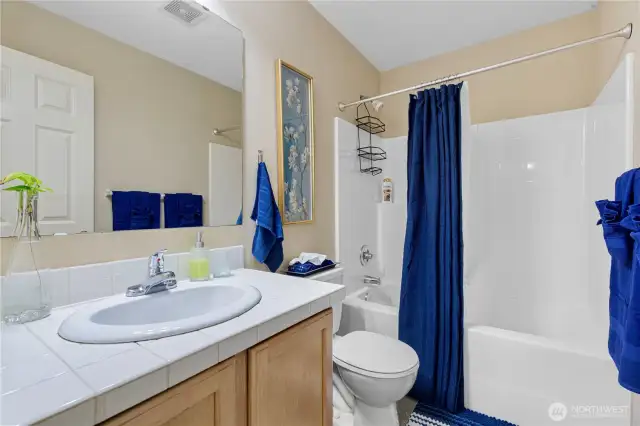 2ND BATH 2ND FLOOR