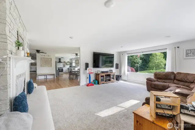 Tons of natural light.