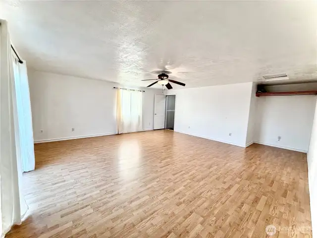 Bonus upstairs Room