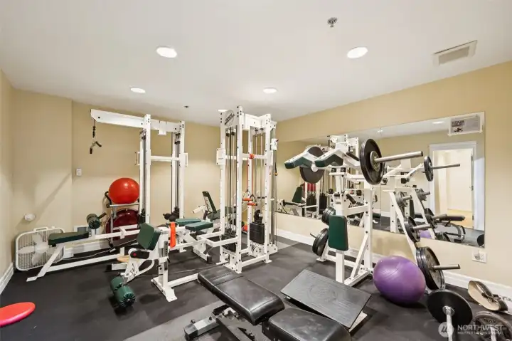Community fitness room ammentiy