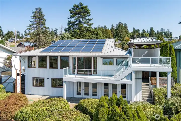 Energy efficient with solar panels