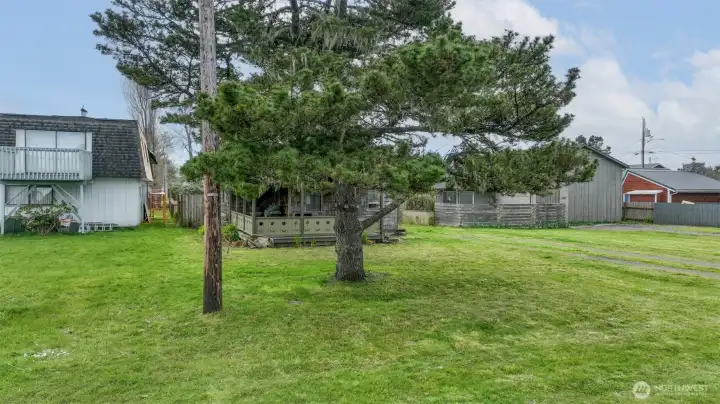 spacious, flat, 50x100 lot located in the city limits of Long Beach.