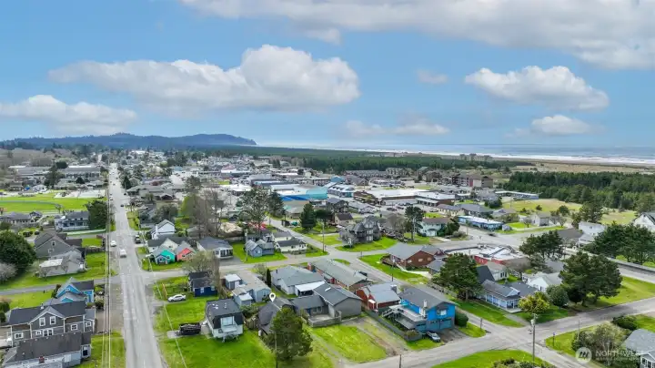 Located near downtown Long Beach, Washington.