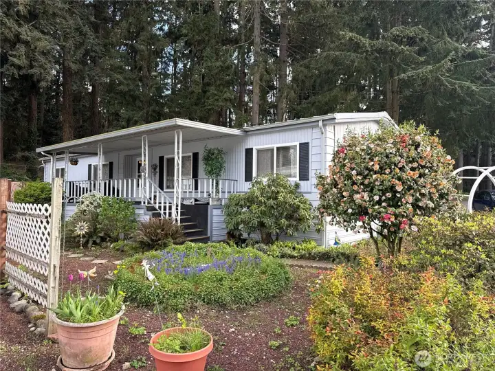 This home is ready for you! This home is ready for you!