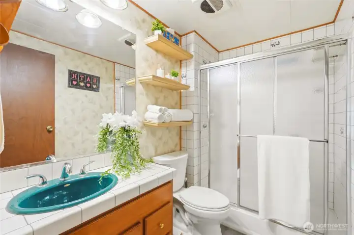 Clean and practical bathroom space
