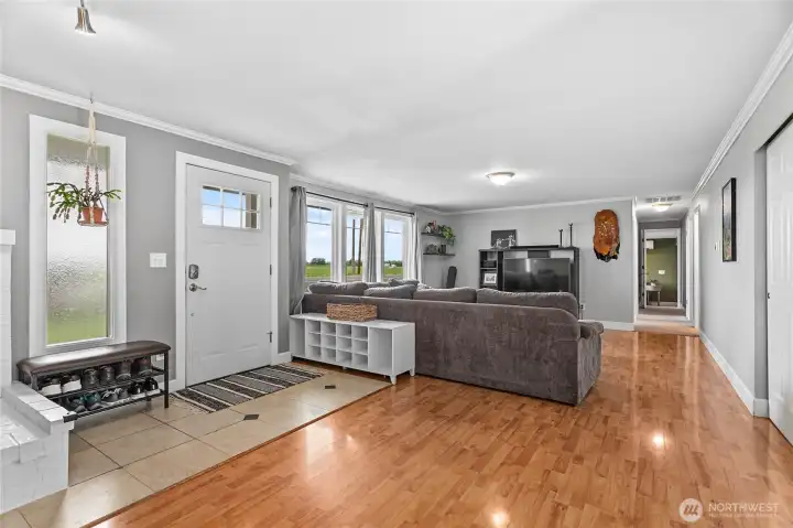 Entry / Living Room