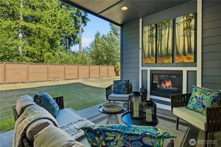 Year around relaxing way to enjoy your fully fenced back yard. Year around relaxing way to enjoy your fully fenced back yard.
