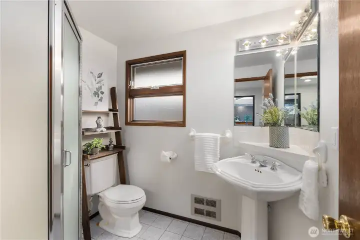 Three Quarter Bathroom Three Quarter Bathroom