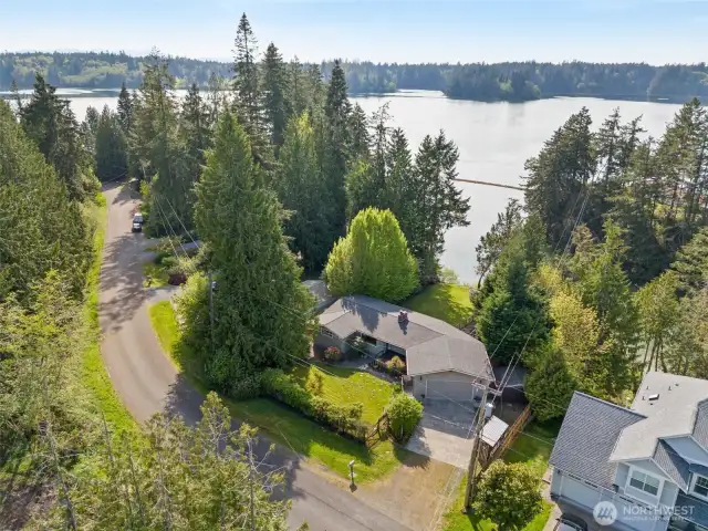 Single story living with a fully finished daylight basement.