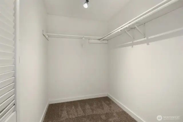 Large primary bedroom walk-in closet