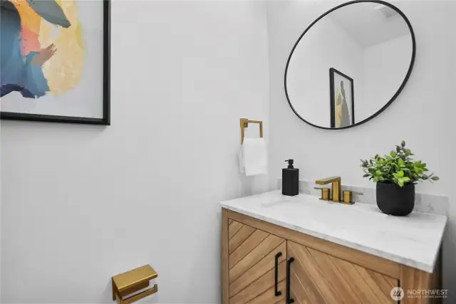 Upper level powder room
