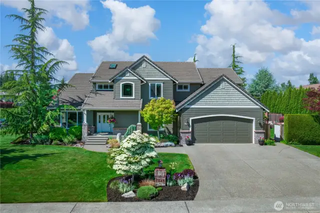 Welcome to 7619 53rd Street Court West, a beautiful home in the gated community of Berkshire in University Place.