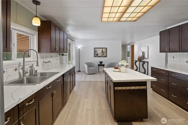 Gorgeous remodeled Kitchen~