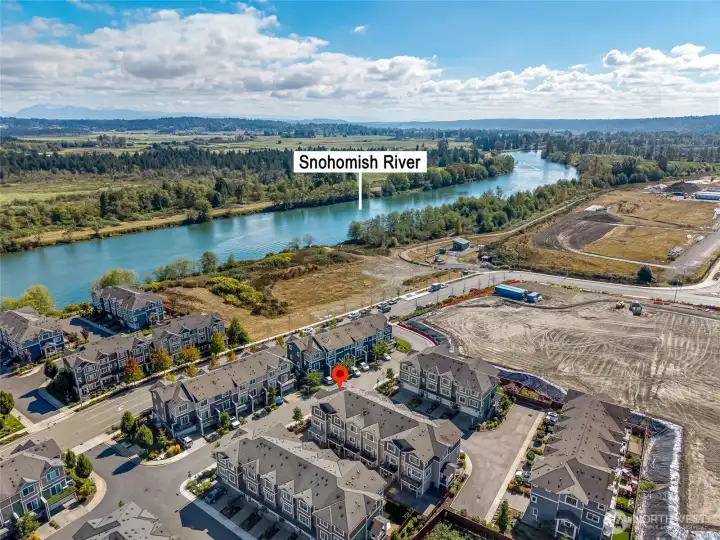 Nestled along the Snohomish River, this community is surrounded by trails, parks, and natural beauty, giving residents a sense of calm and connection with the outdoors—while still being minutes from downtown Everett.
