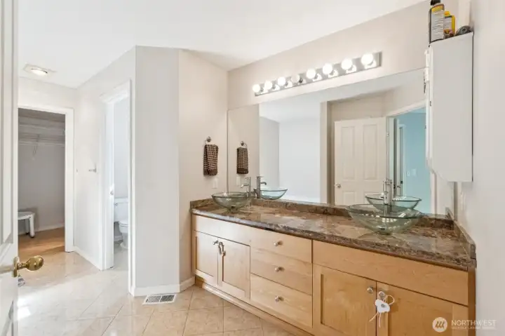 Primary bath