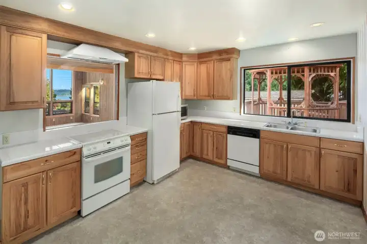 Notice how even this has lovely views to the water