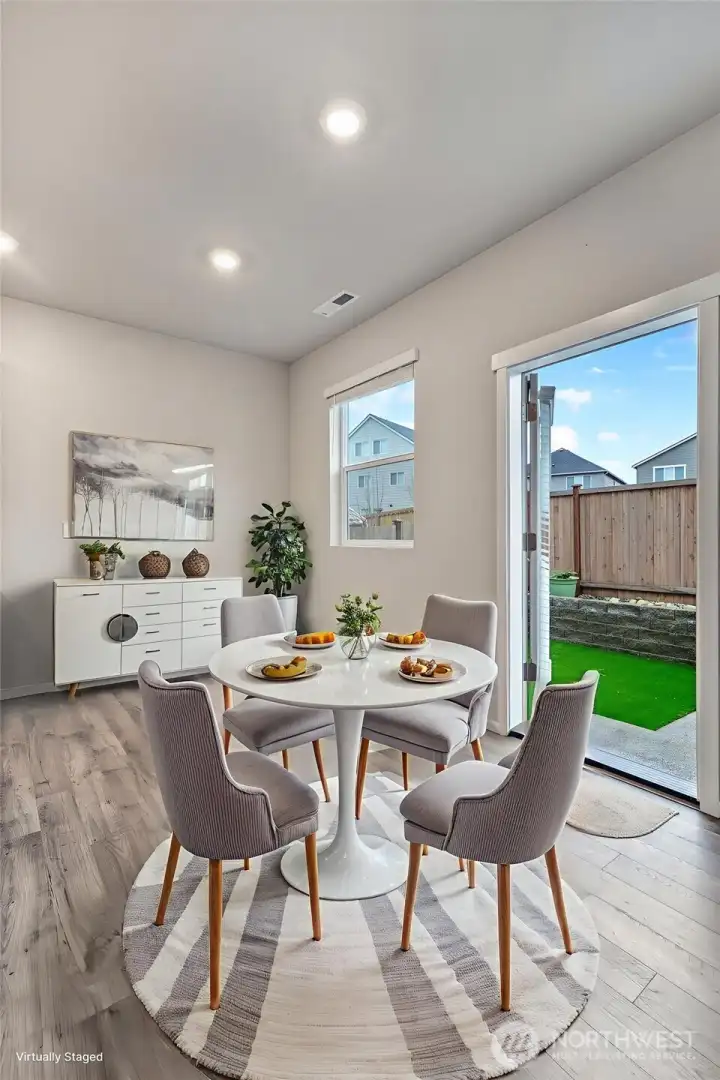 Eating area in kitchen