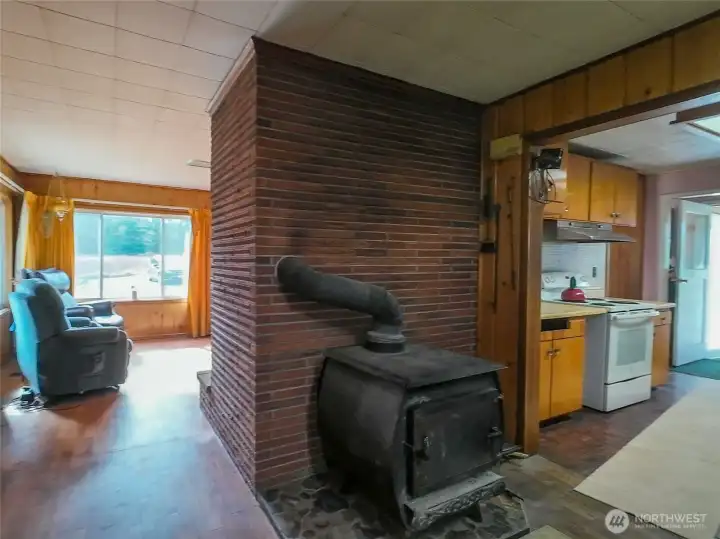 This is great, two access points to the livingroom