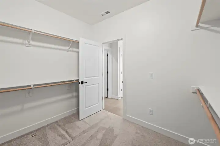 This image depicts a previously built model home for illustrative purposes only. The actual property being offered may differ in design, finishes, and features.